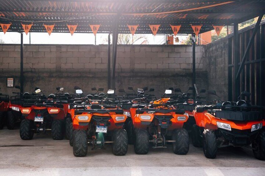 Off-Road Tour to Antigua's Iconic Lookouts Panoramic Rush