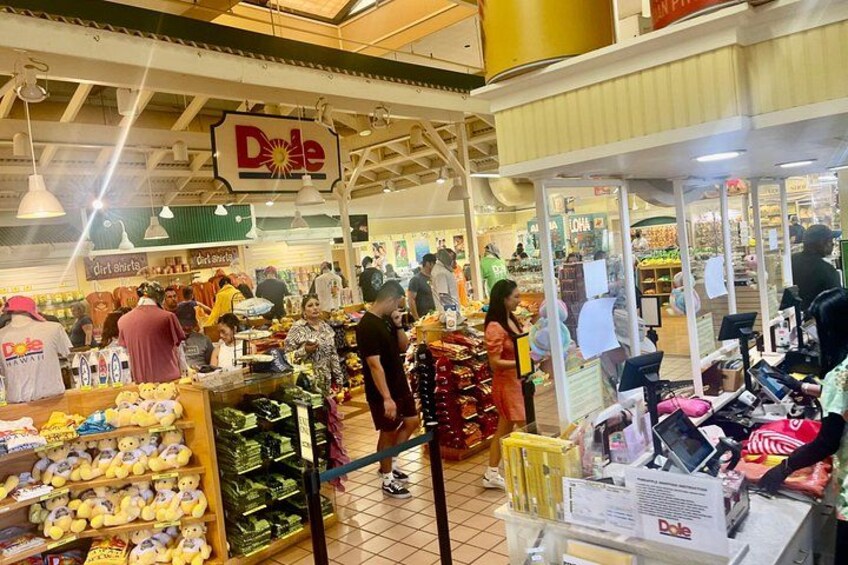 Oahu: Roundtrip Shuttle From Waikiki to Dole Plantation & Haleiwa 3