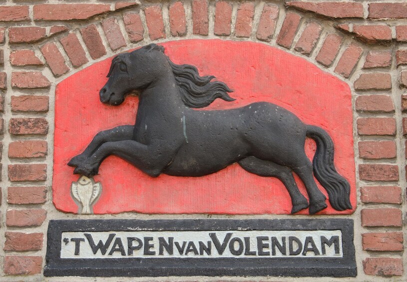 Volendam In-App Audio Tour: the Traditional Fishing and Artists' Village