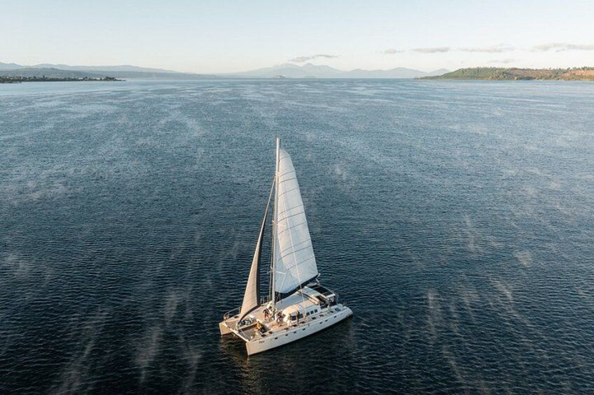 Luxury Sailing - Māori Rock Carvings - Taupo Sailing Adventures 4