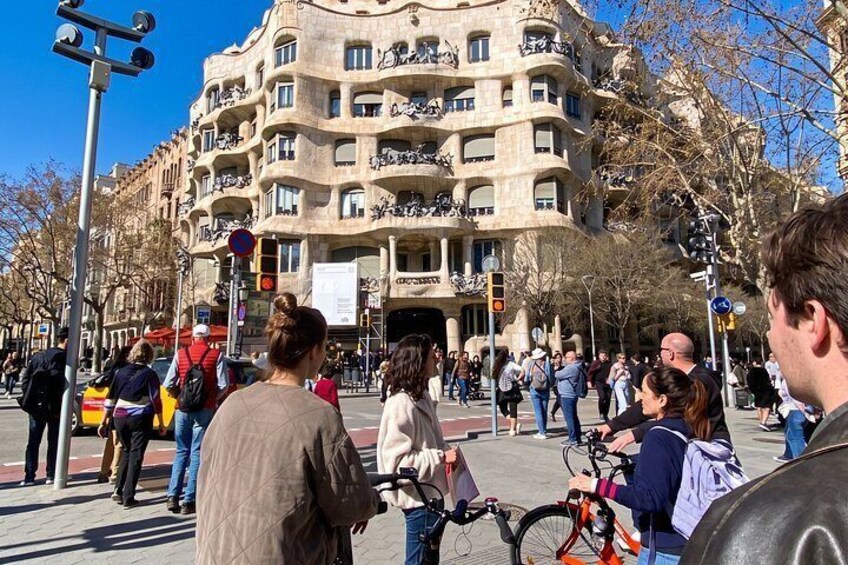 Barcelona Gaudi Bike Tour: Modernist Highlights by Bike or E-Bike 2