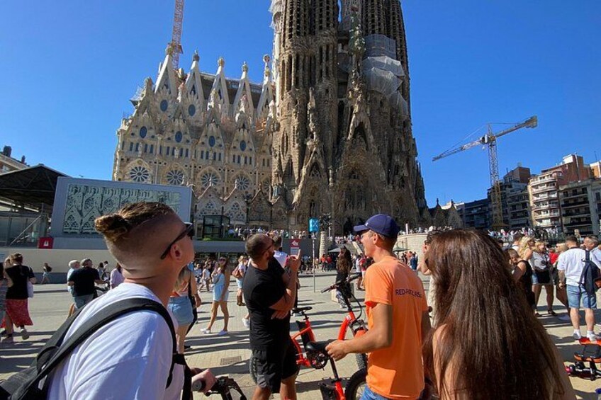 La Sagrada Familia. An ideal route for relaxation, adventure, and fresh emotions 2
