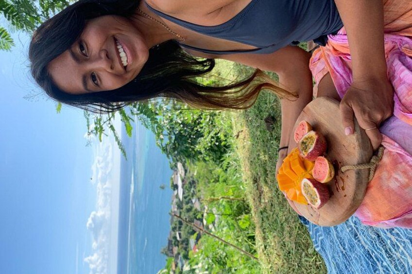 SURF TAHITI Bites & Waves – Surf experience with every bite 3