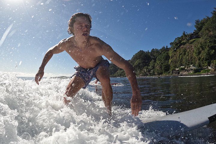 SURF TAHITI Bites & Waves – Surf experience with every bite 2