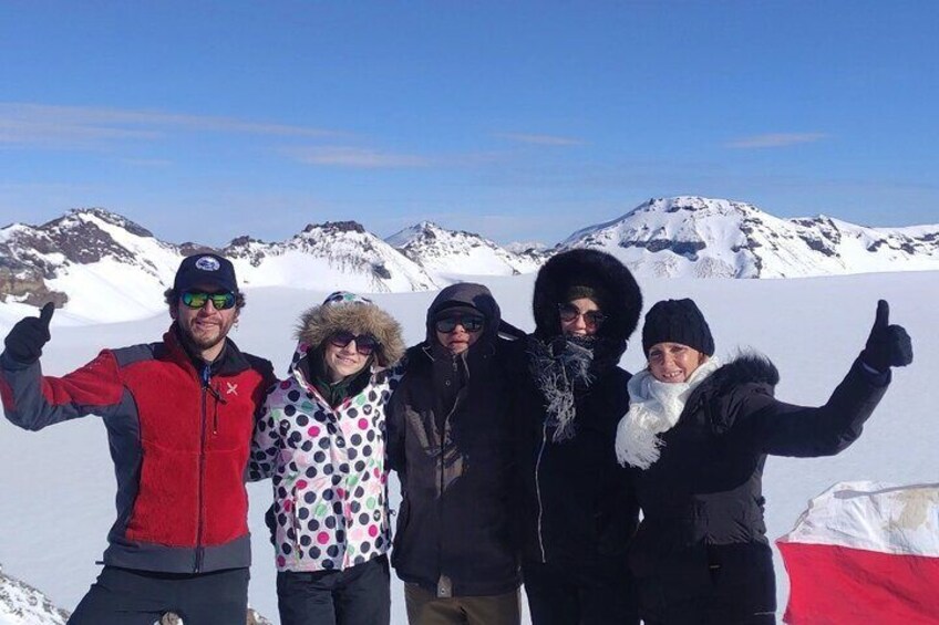 Upon reaching the edge of the crater, you will see a huge glacier up to 6 km in diameter. Amazing views of the Llaima volcano and other landscapes await you!