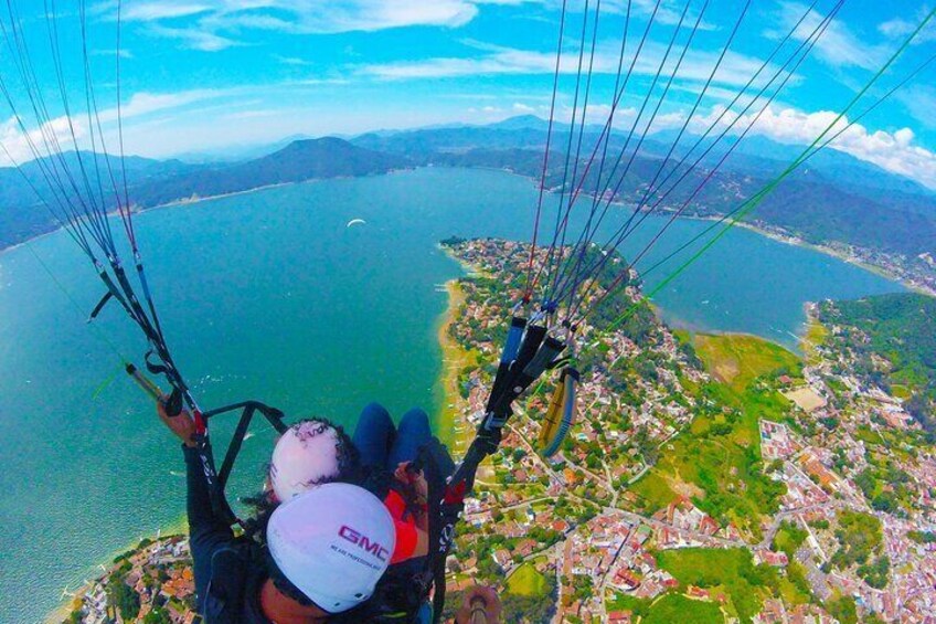 Amazing Paragliding Flight in Valle de Bravo