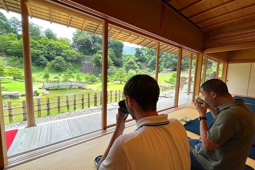 Full-Day Tour from Kanazawa: Samurai, Matcha, Gardens and Geisha 4