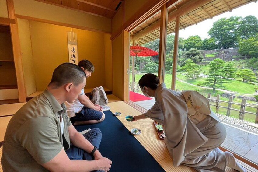 Full-Day Tour from Kanazawa: Samurai, Matcha, Gardens and Geisha 3