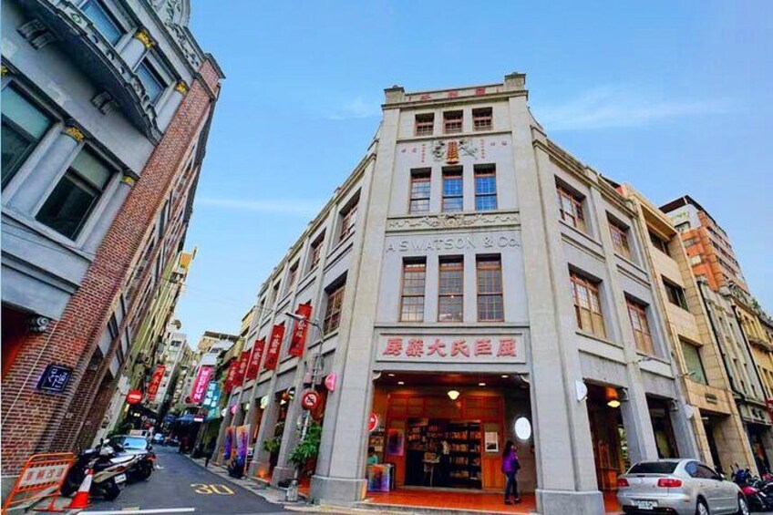 2-Hour Private Dadaocheng Walking Tour 2