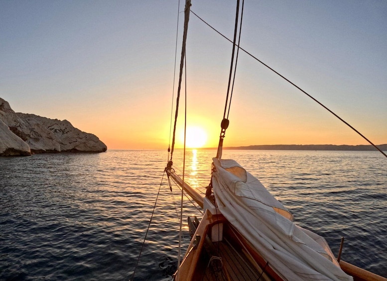 Picture 1 for Activity Marseille: Romantic Sunset Cruise with Dinner & Wine 4
