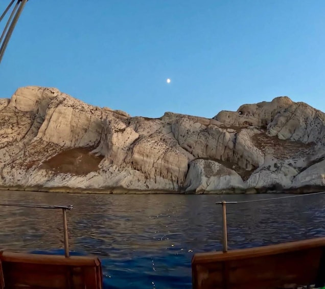 Picture 4 for Activity Marseille: Romantic Dinner at Sea & Sunset Swim 2
