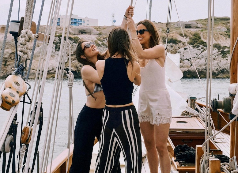 Picture 4 for Activity Marseille: Romantic Sunset Cruise with Dinner & Wine 3