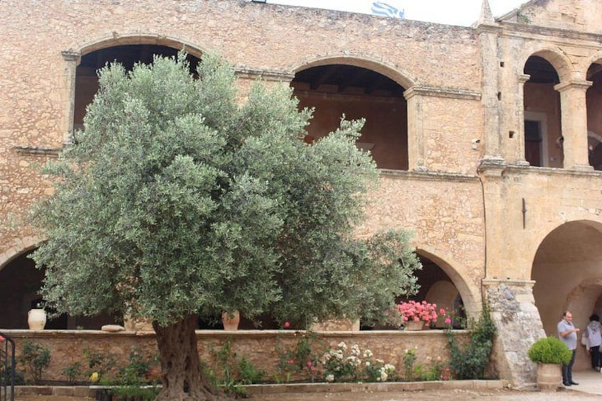 Private Olive Oil Tour in Chania 1