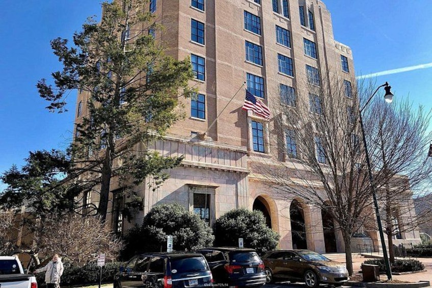 Downtown Asheville & Biltmore Village: Private Full-Day Tour 5