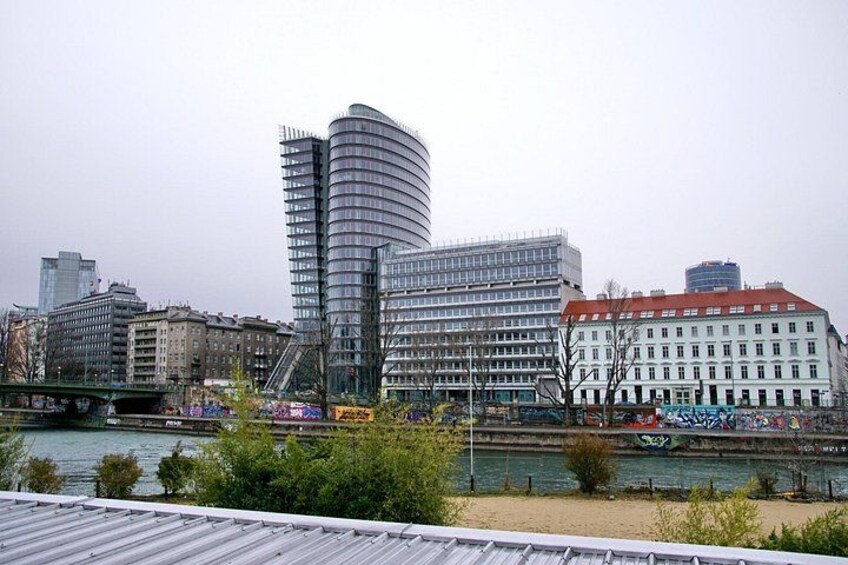Vienna River Cruise, Walking Tour with St. Stephan Cathedral 3