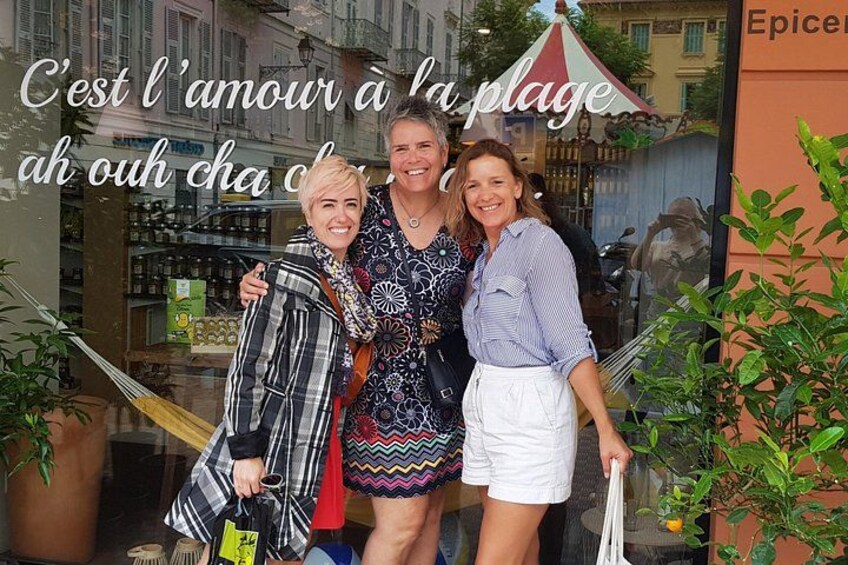 Happy tour with great women! 5