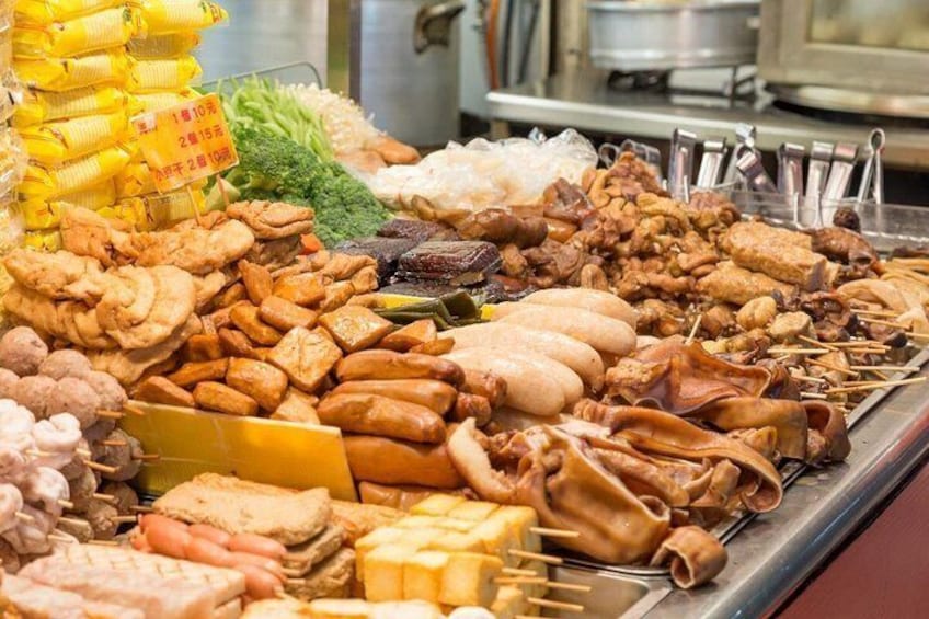 2-hr Raohe Night Market Walking Private Tour with a Tour Guide 2