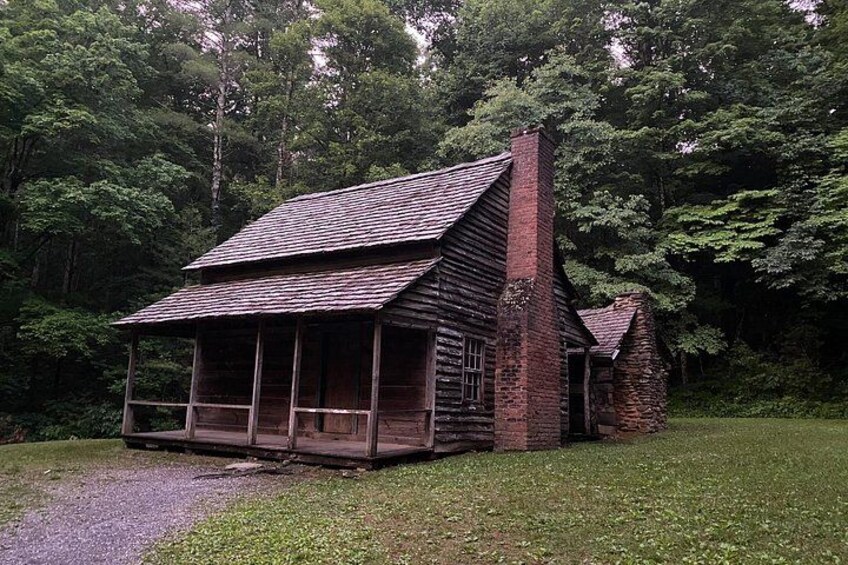 5 Hour Tour of the Mountain Heritage of Cades Cove 1
