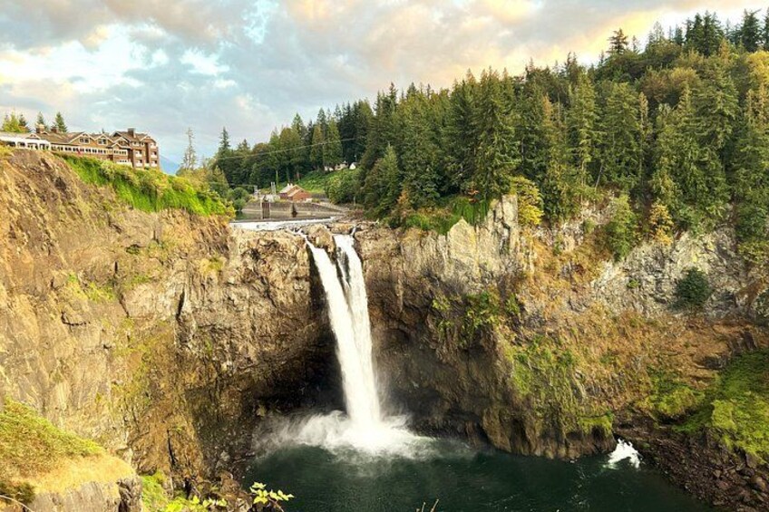 The Best of Seattle and Majestic Snoqualmie Waterfalls 3