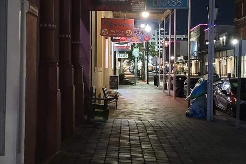 Guided Spooky Vampire Tour in Galveston 2
