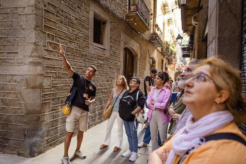 Learn interesting facts about Pont del Bisbe 4