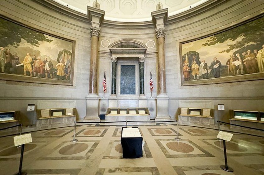 National Archives VIP Skip-The-Line Small Group Guided Tour 2