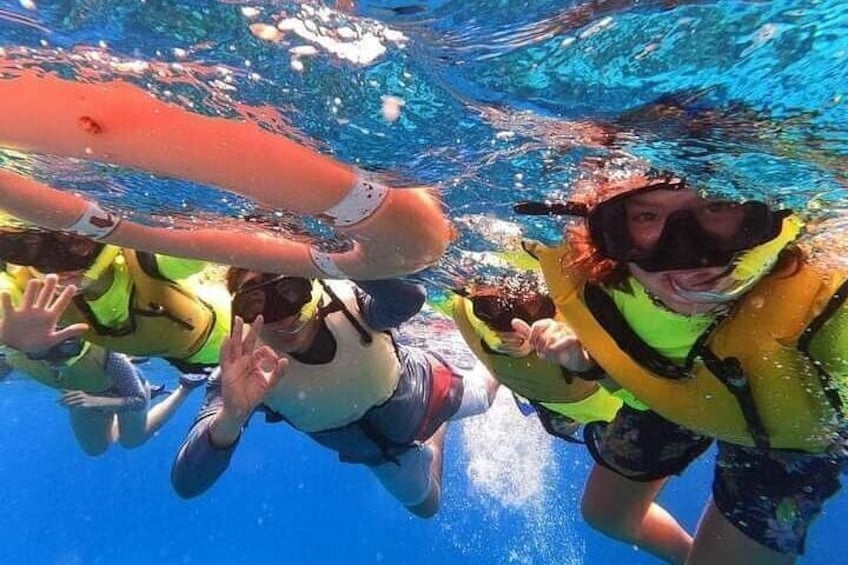4 hours of shared snorkeling to El Cielo 4