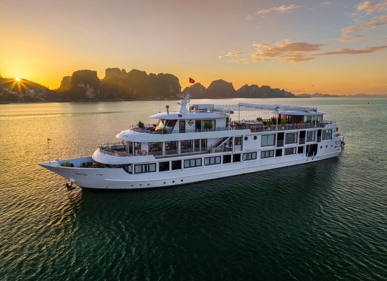 Picture 43 for Activity Hanoi/Ninh Binh:2-Day Halong & Bai Tu Long Bay 5 Star Cruise 3