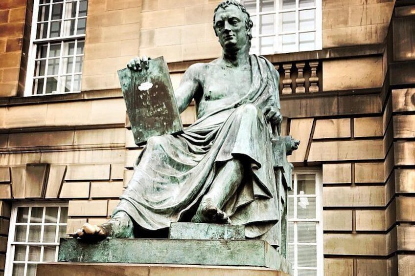 Castles & Cobblestones: Private Full Day Edinburgh Walking Tour 3