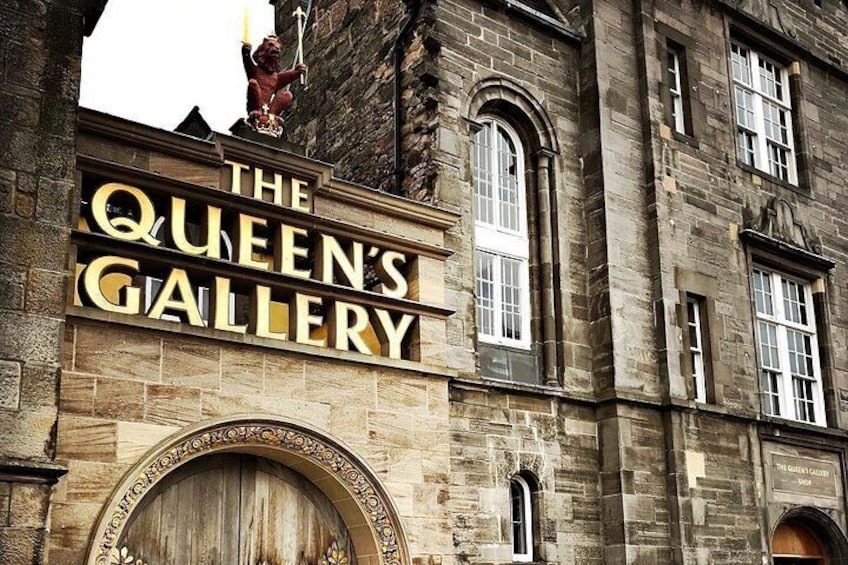 Castles & Cobblestones: Private Full Day Edinburgh Walking Tour 4