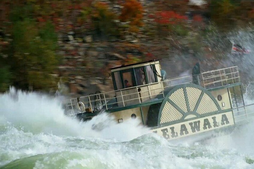 Discover the history of Niagara on the Big Screen 1