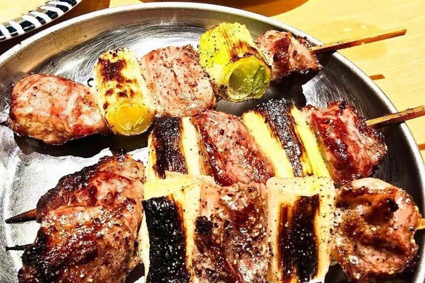 Hungry Osaka Street Food Tour : 15 Tastings, 4 Drinks, 2 Desserts 2