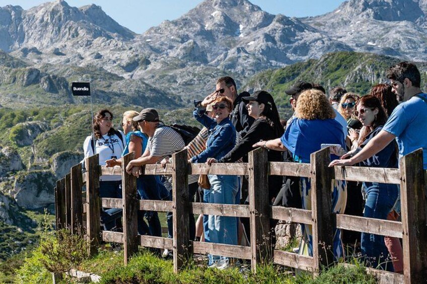 Excursion to the Lakes and Covadonga from Cangas de Onís 2