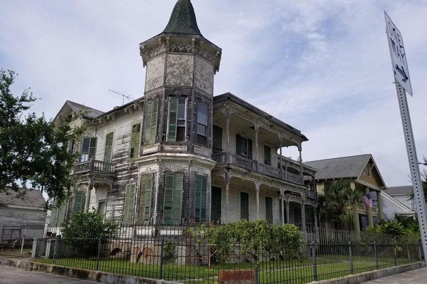 Demo and Reno Galveston Reconstructed Private Tour 1