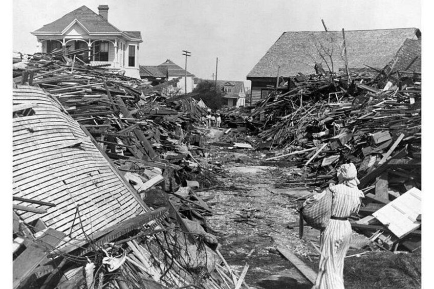 Voices of the 1900 Storm Private Tour 5