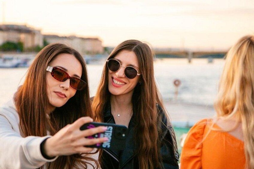 Budapest Sip and Sail Danube Cruise with Unlimited Prosecco 2
