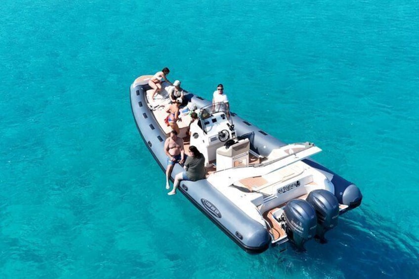 Favignana and Levanzo Boat Tour with Lunch on Board 2