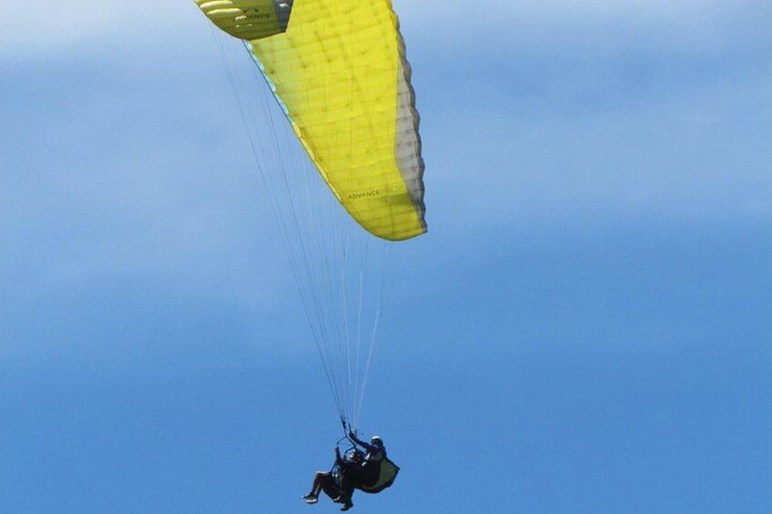 Paragliding flight in Medellin 3