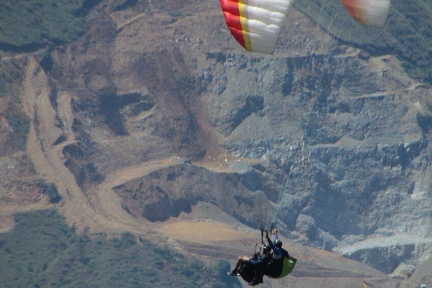 Paragliding flight in Medellin 2