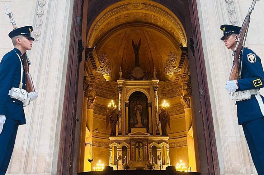 Entrance to the National Pantheon of Heroes 2