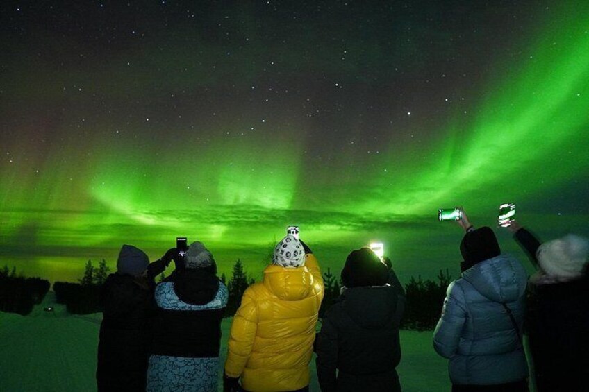 Rovaniemi: Private Aurora Tour with Guaranteed Sightings 4