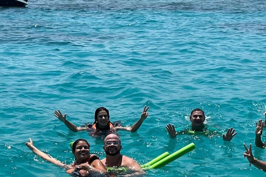 Cholon island party boat from cartagena 2