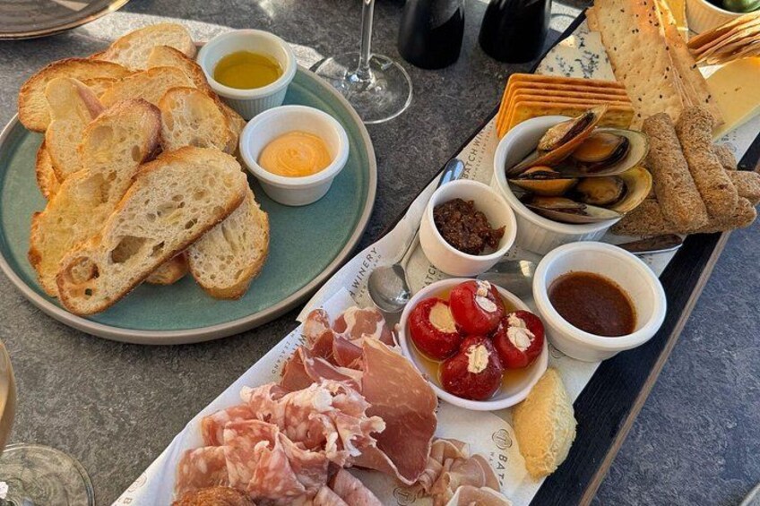 The Boutique Experience: Waiheke Best Cellar Tour (11 guests max) 4