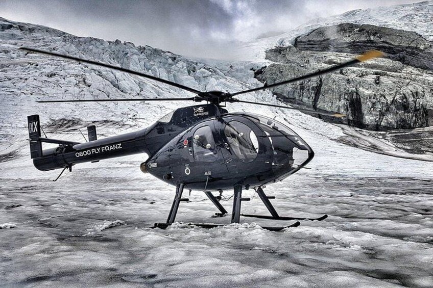 Private Flight: 4 Glaciers with 2 Snow Landings - 60mins 1