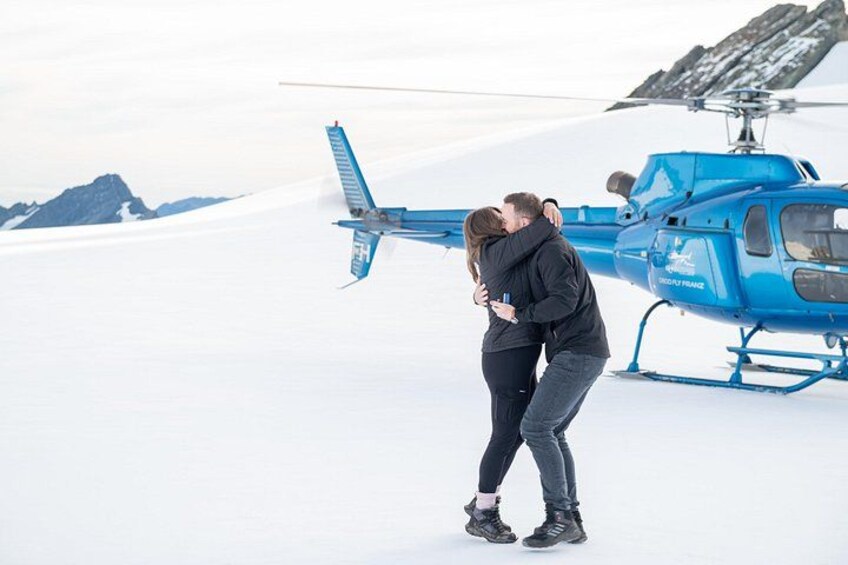 Private Flight: 4 Glaciers with 2 Snow Landings - 60mins 3