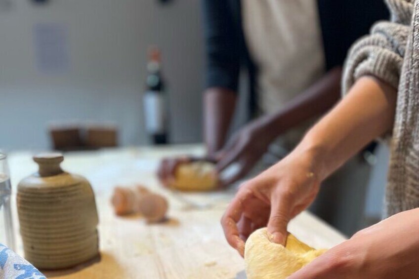 2-Hour Family Pasta or Pizza Cooking Class in Acqui Terme + wine 2
