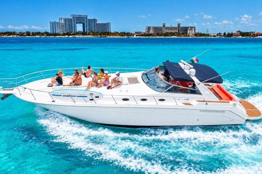 Private Luxury Yacht 55FT Rental in Cancun 2
