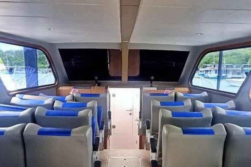 Boat H01 - Interior 01 3