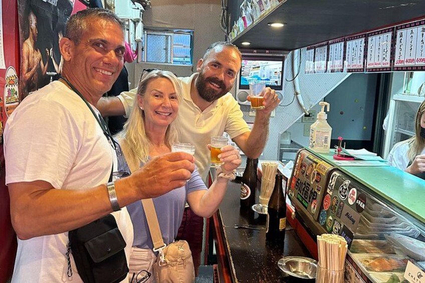Small hidden bar in Shin Sekai 4