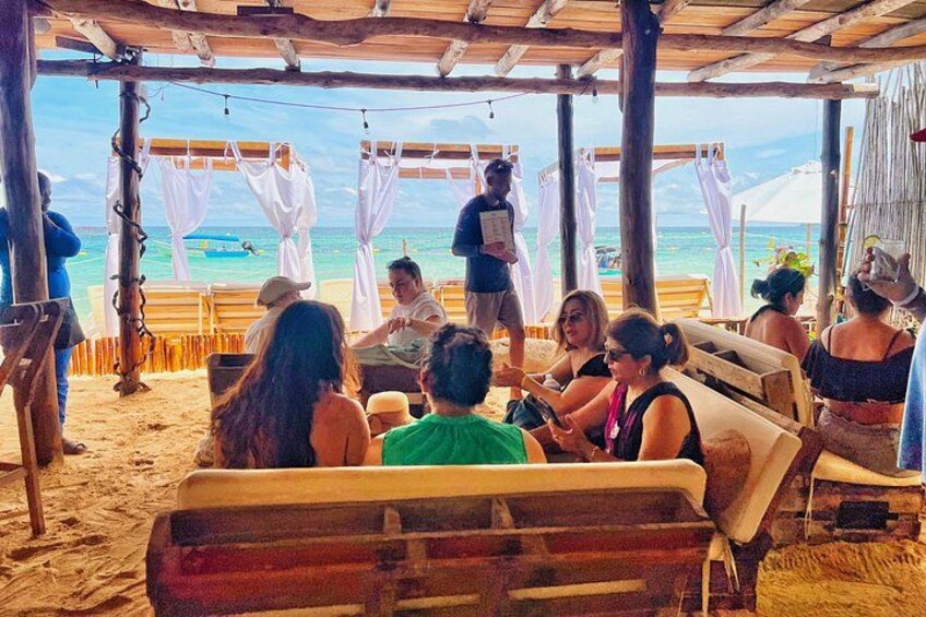 Full Day Tour to the Playa Blanca National Aviary and Plankton 4
